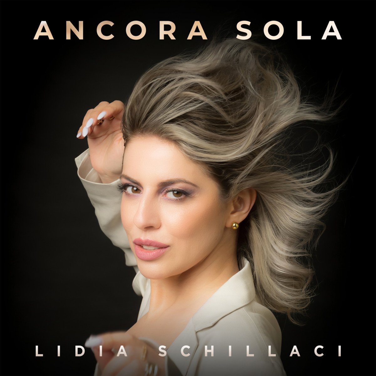 "I'm alone again" è il nuovo singolo di Lidia Schillaci